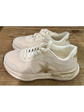 Vintage Havana Gold Star Sneakers size 7.5 Like New